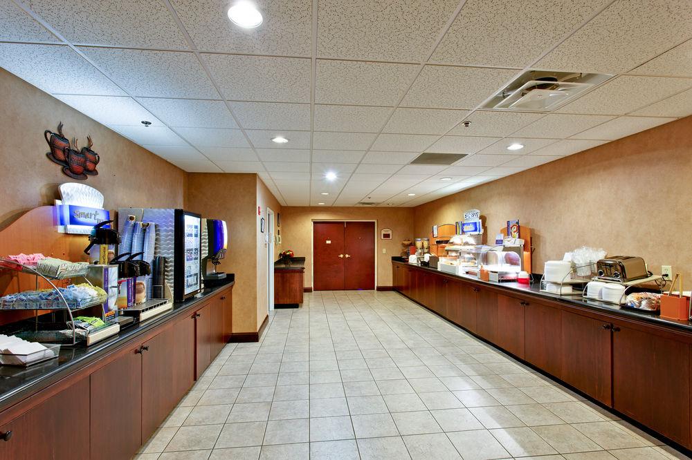 Holiday Inn Express Hotel & Suites Kingsport-Meadowview I-26 By Ihg Esterno foto