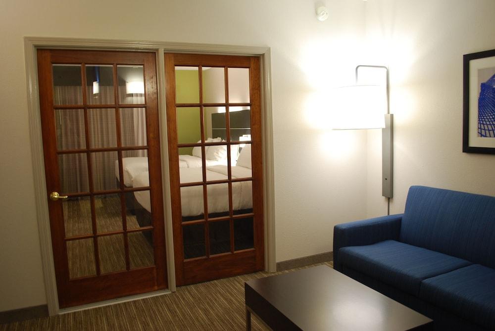 Holiday Inn Express Hotel & Suites Kingsport-Meadowview I-26 By Ihg Esterno foto