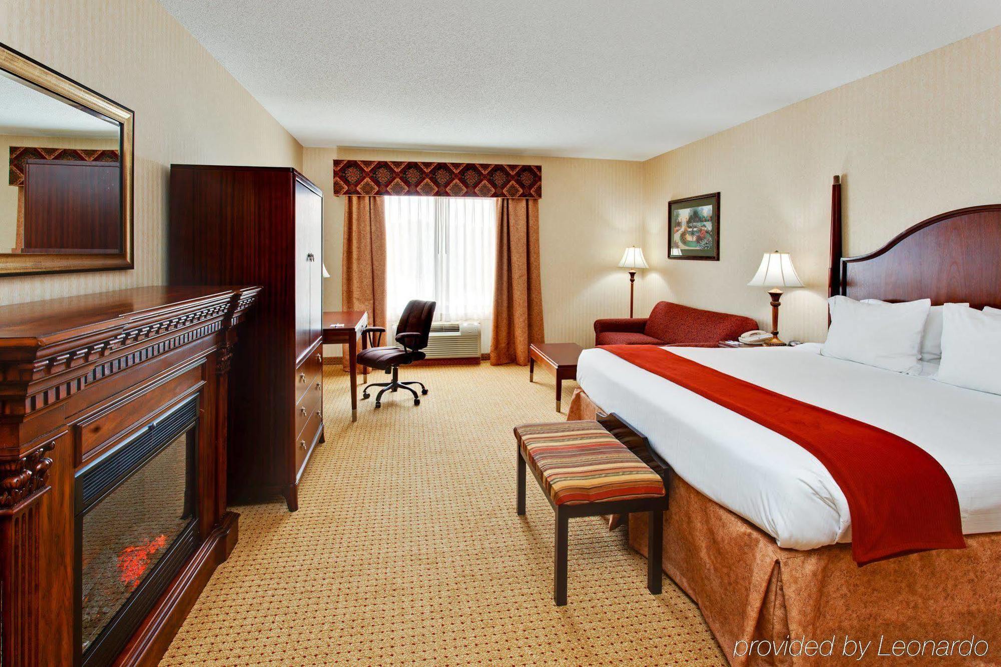 Holiday Inn Express Hotel & Suites Kingsport-Meadowview I-26 By Ihg Esterno foto
