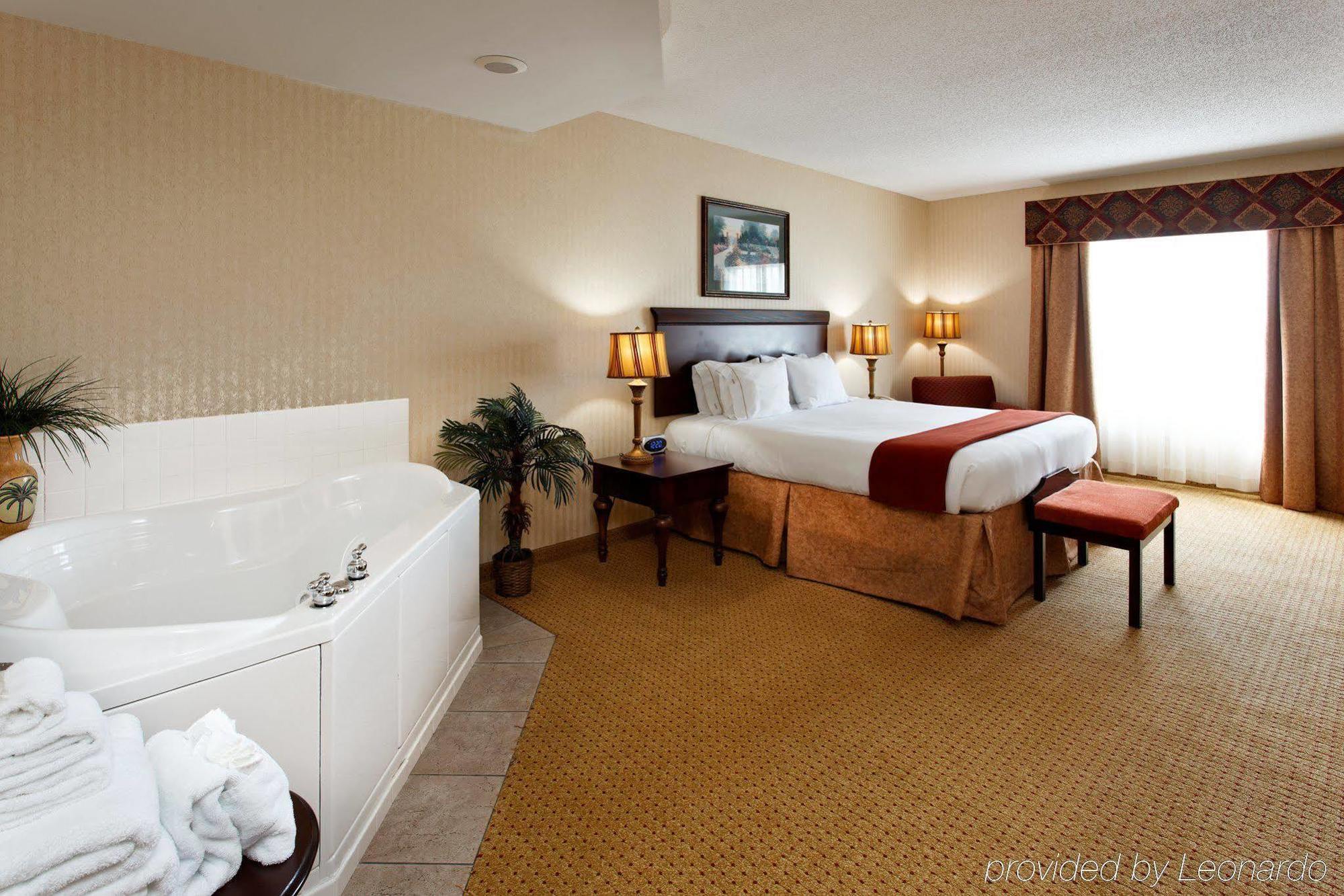 Holiday Inn Express Hotel & Suites Kingsport-Meadowview I-26 By Ihg Esterno foto
