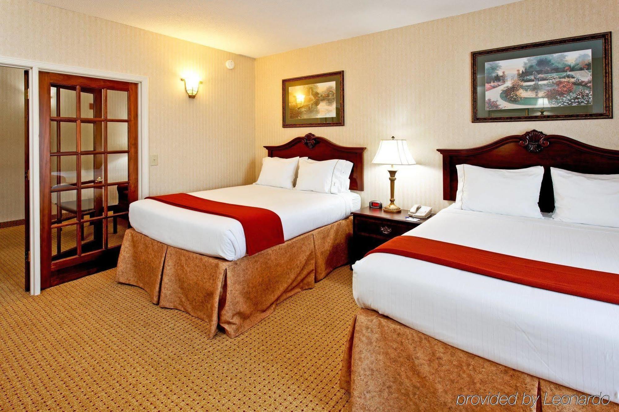 Holiday Inn Express Hotel & Suites Kingsport-Meadowview I-26 By Ihg Esterno foto