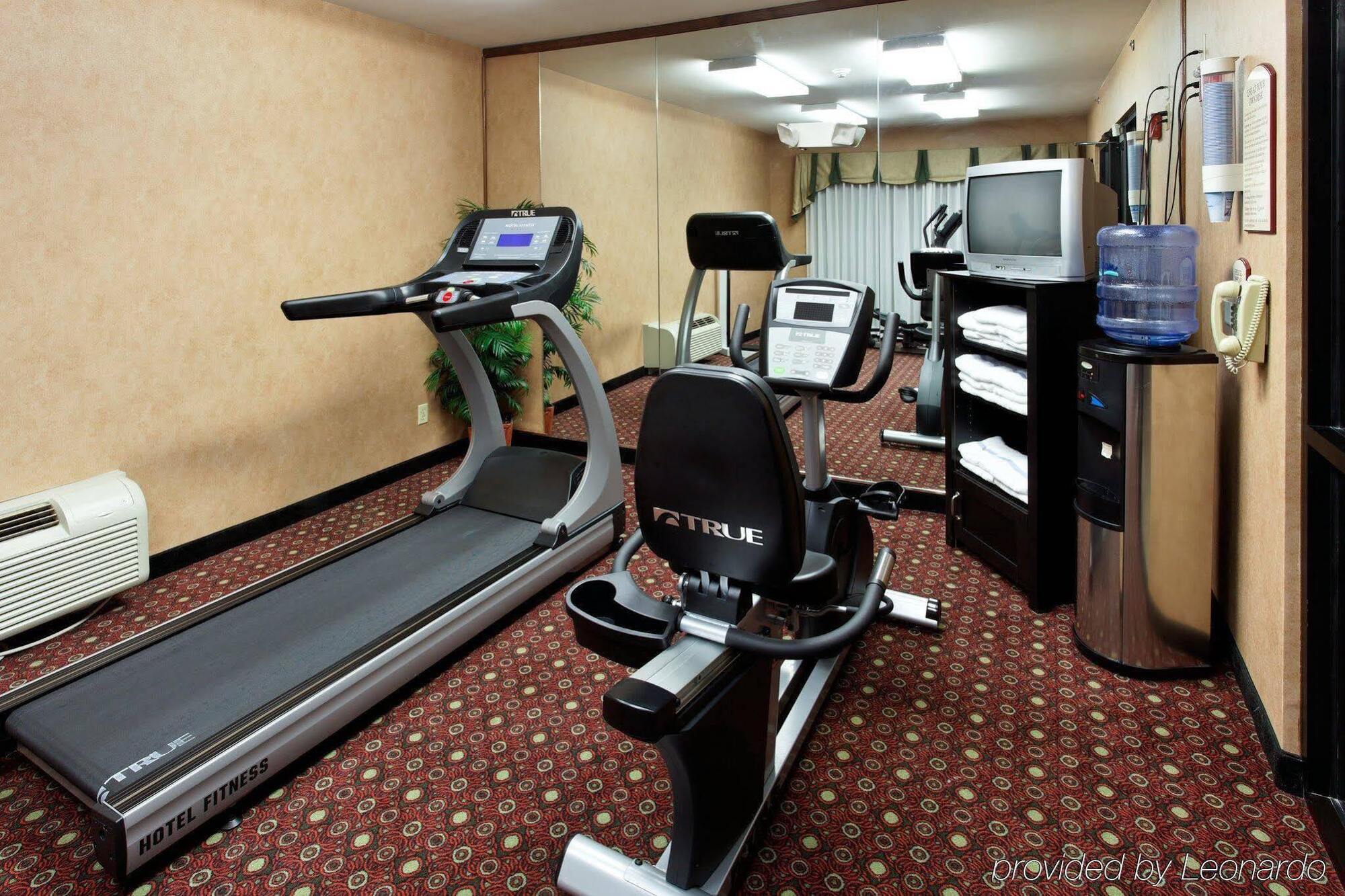 Holiday Inn Express Hotel & Suites Kingsport-Meadowview I-26 By Ihg Esterno foto